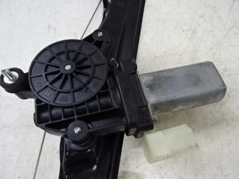 MOTOR RUITMECHANISME ACHTER RECHTS Bmw 1 F20/F21 3/15 - 19