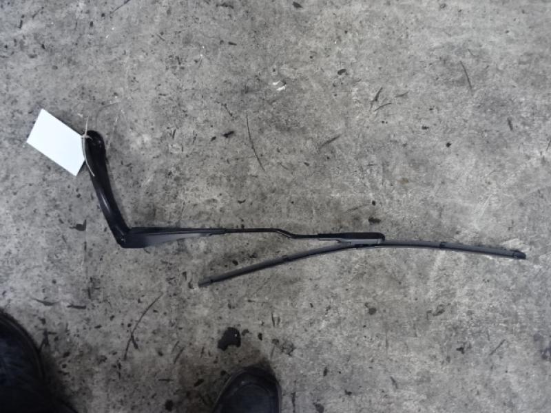 LEFT FRONT WIPER ARM Bmw 1 F20/F21 3/15 - 19