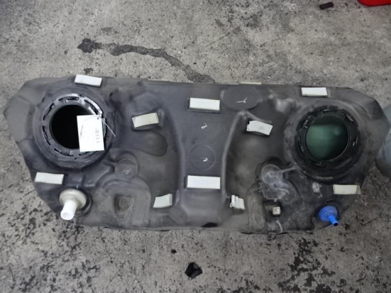 RESERVOIR ESSENCE Ford MUSTANG (6) FASTBACK 1/2015 - 11/2017