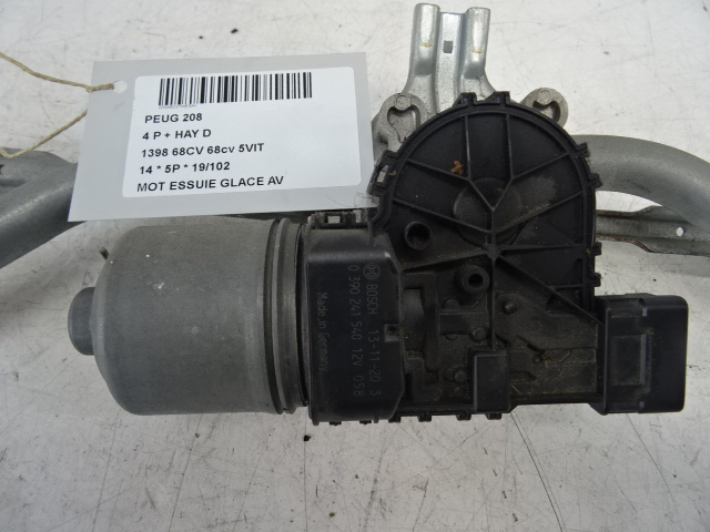 MOTEUR D&#039;ESSUIE-GLACE AVANT Peugeot 208 3/12 - 7/15
