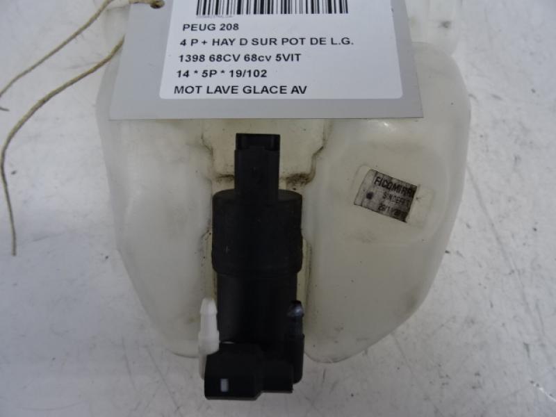 SCHEIBENSPRÜHERPUMPE VORNE Peugeot 208 3/12 - 7/15