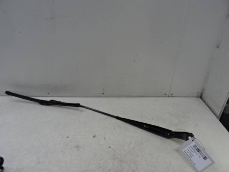 RIGHT FRONT WIPER ARM Renault TWINGO (3) 12 - 14