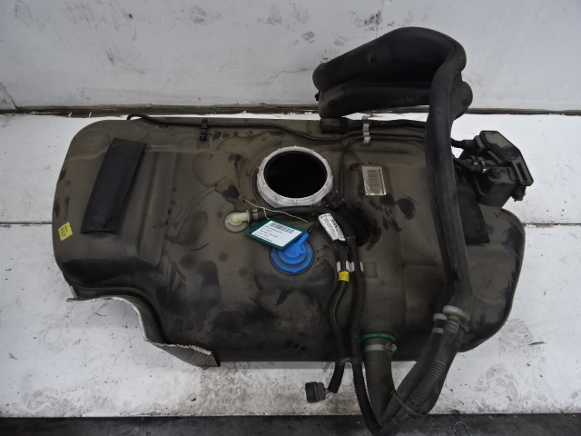 BRANDSTOFTANK BENZINE Opel MERIVA B 1/14+