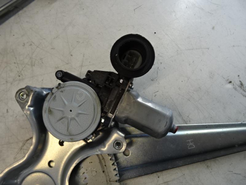 MOTOR RUITMECHANISME ACHTER RECHTS Toyota RAV 4 12/15 - 18