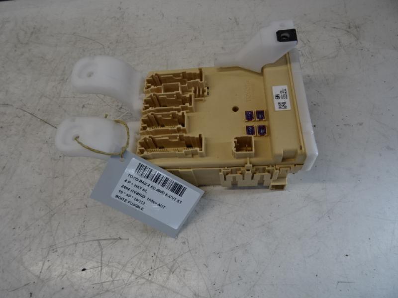 FUSE BOX Toyota RAV 4 12/15 - 18