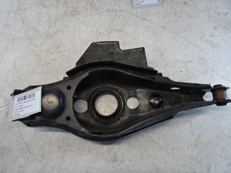 DRAAGARM ACHTER LINKS Toyota RAV 4 12/15 - 18