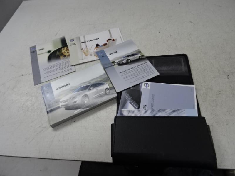 NOTITIE BOEKJE / UITLEG BOEKJE Volvo V60 10/10-08/18