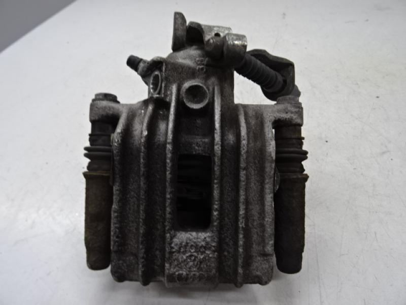 REMKLAUW ACHTER LINKS Vw POLO (6R) 6/09 - 4/14