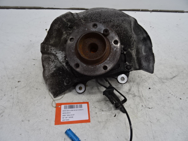 WIELNAAF VOOR LINKS Bmw 5 E60 09/03 - 03/10