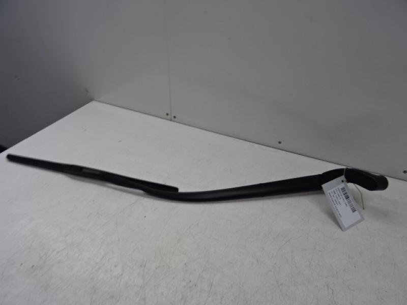 RUITENWISSERARM RECHTS VOOR Mazda CX-3 02/15 - 2/18