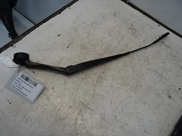 RUITENWISSERARM RECHTS VOOR Ford MONDEO 11/14+