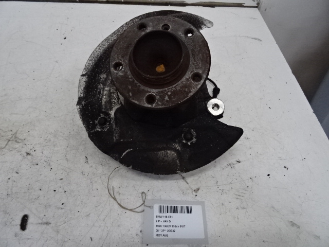 WIELNAAF VOOR LINKS Bmw 1 E81/87 4/07 - 12