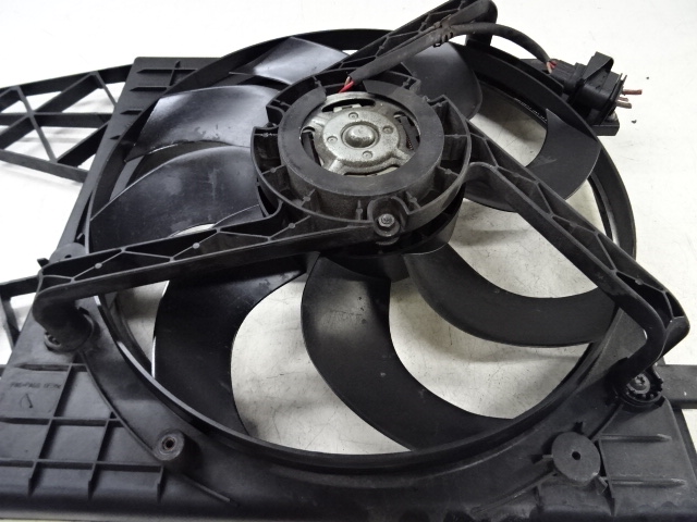 MOTEUR DE VENTILATEUR Vw POLO (9N3) 5/05 - 5/09