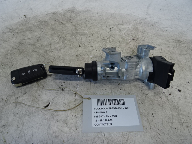 CONTACTSLOT Vw POLO (6R) FaceLift 5/14 - 17