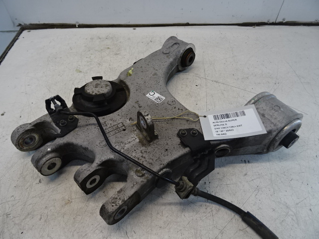 TRIANGLE ARRIERE DROITE Alfa Romeo GIULIA 5/16+