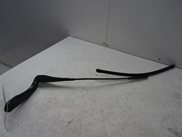 RUITENWISSERARM RECHTS VOOR Bmw 4  F32/33/36 7/13+