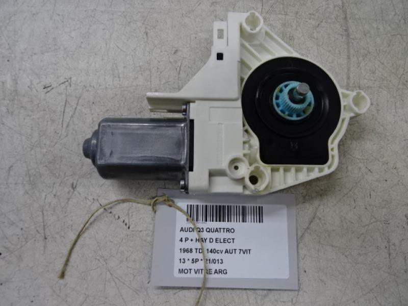 MOTEUR DE VITRE DE PORTE ARRIERE GAUCHE Audi Q3 06/11 - 15