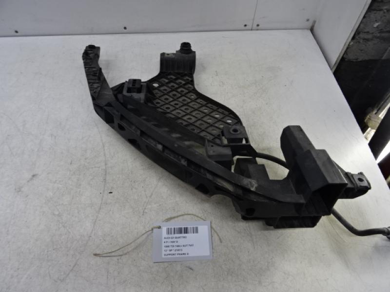 STEUN KOPLICHT RECHTS Audi Q3 06/11 - 15