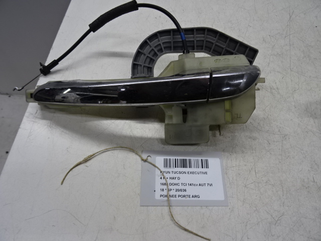 DEURGREEP ACHTER LINKS Hyundai TUCSON (2) 09/15 - 09/18