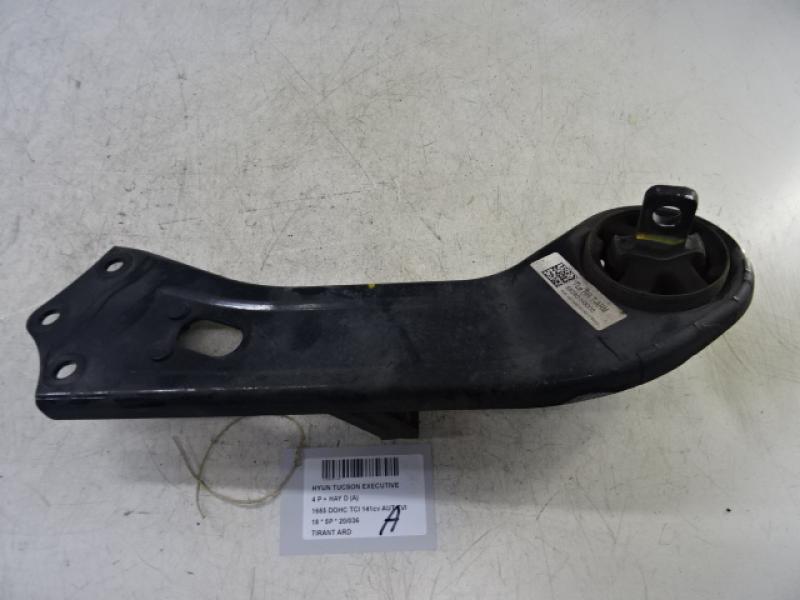 DRAAGARM ACHTER RECHTS Hyundai TUCSON (2) 09/15 - 09/18