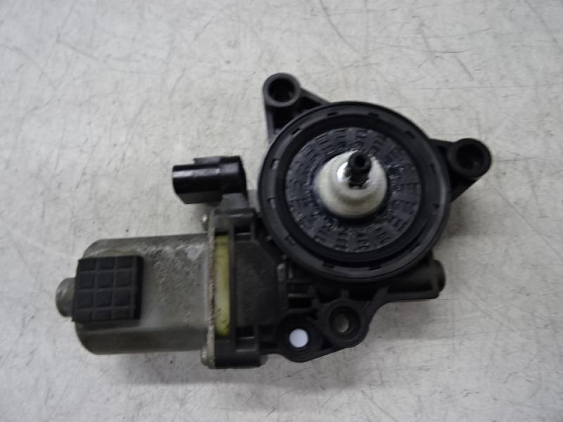 MOTEUR DE VITRE DE PORTE ARRIERE GAUCHE Hyundai TUCSON (2) 09/15 - 09/18