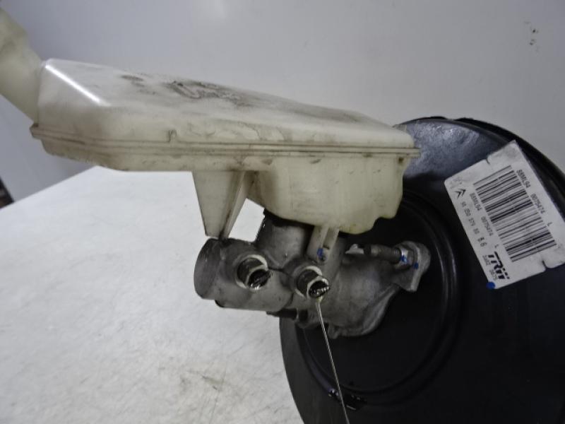 HOOFDREMCILINDER Peugeot 2008 (1)  5/13 - 4/16