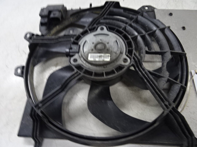 MOTEUR DE VENTILATEUR Peugeot 2008 (1)  5/13 - 4/16