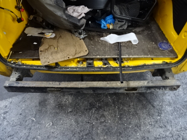 BUMPERBALK ACHTER Peugeot PARTNER 08 - 18