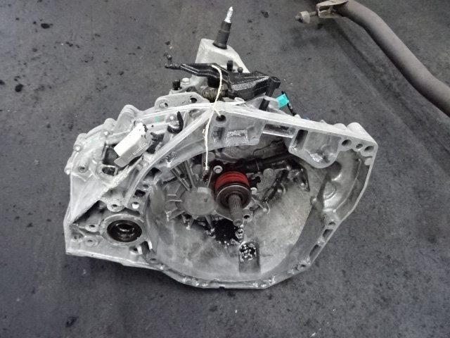 VERSNELLINGSBAK Nissan QASHQAI 7/17 -  21 J11