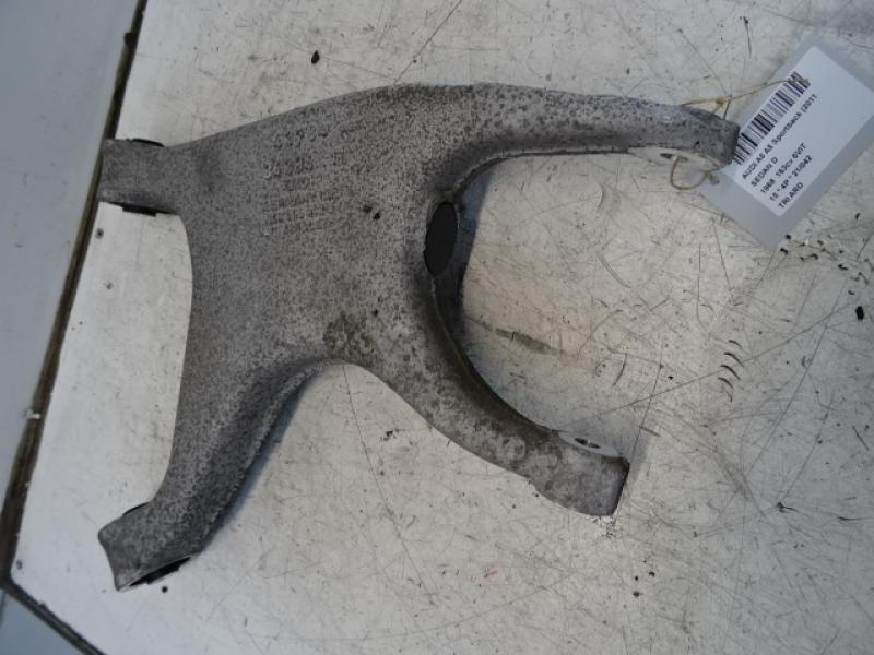TRIANGLE ARRIERE DROITE Audi A5 (2) 8/11 - 16