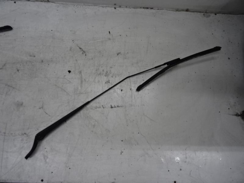 RIGHT FRONT WIPER ARM Peugeot 208 8/15 - 20