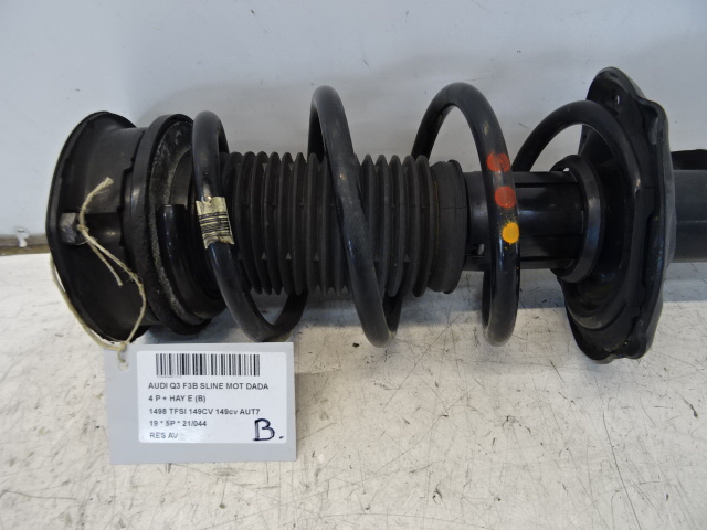 VEER VOOR Audi Q3 11/18+