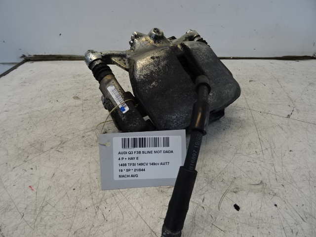 REMKLAUW VOOR LINKS Audi Q3 11/18+
