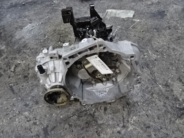 VERSNELLINGSBAK Vw POLO (6R) 6/09 - 4/14