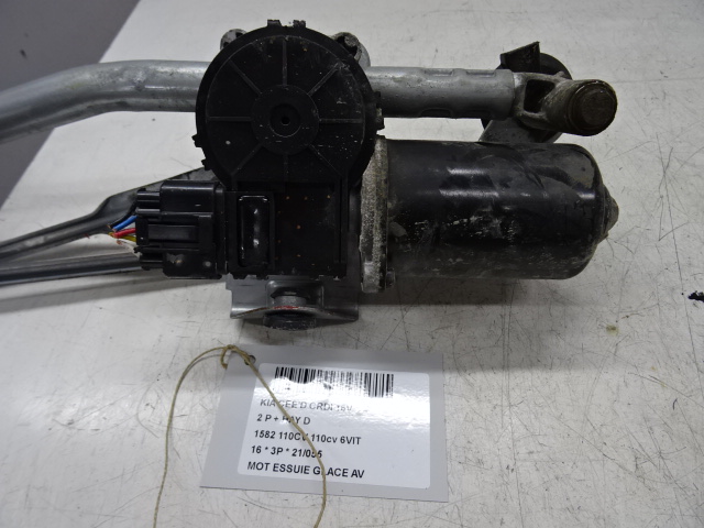 MOTEUR D&#039;ESSUIE-GLACE AVANT Kia CEED 10/15 - 18