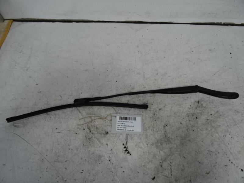 RUITENWISSERARM RECHTS VOOR Dacia DUSTER 4/10 - 18