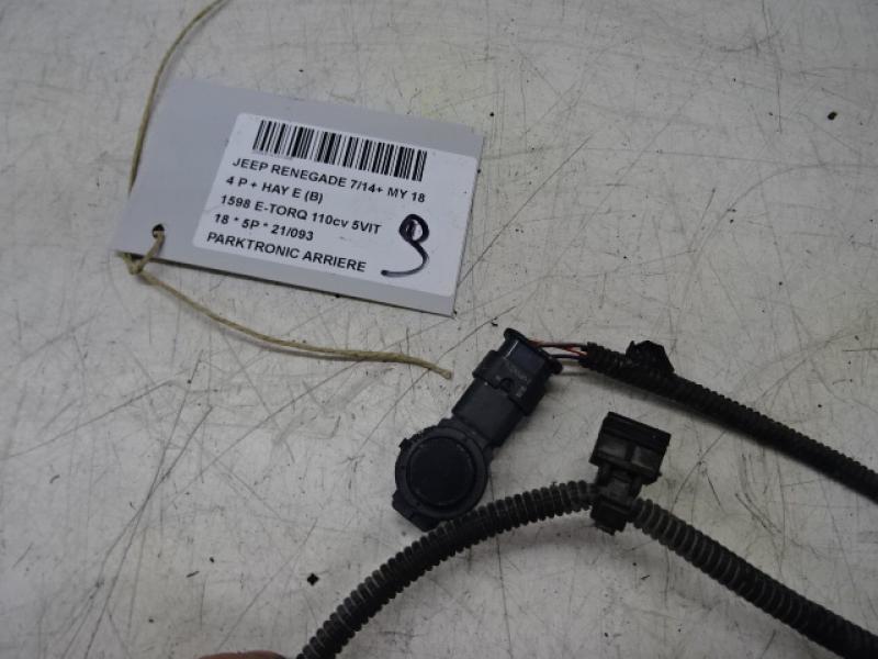 PARKEERSENSOREN ACHTER Jeep RENEGADE (1) 7/14 - 9/2018