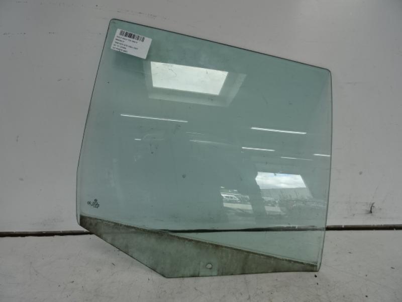 VITRE DE PORTE ARRIERE DROITE Vw GOLF IV 11/97 - 03