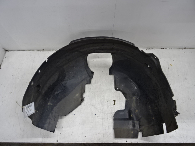 COQUILLE D&#039;AILE AVANT DROITE Ford FOCUS (4) 02/11 - 14