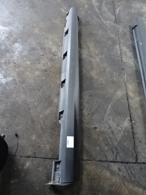 JUPE LATERALE GAUCHE Ford FOCUS (4) 02/11 - 14