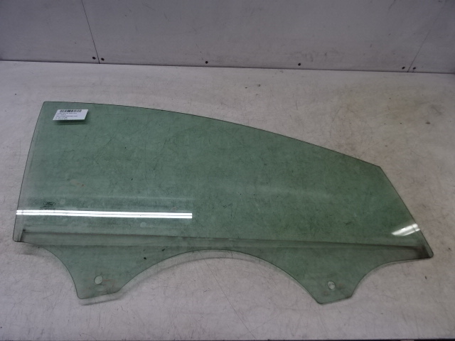 RIGHT FRONT DOOR WINDOW Ford FOCUS (4) 02/11 - 14