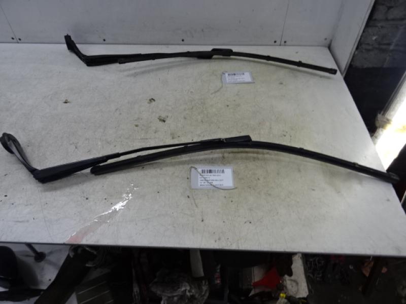 RUITENWISSERARM LINKS VOOR Ford FOCUS (4) 02/11 - 14