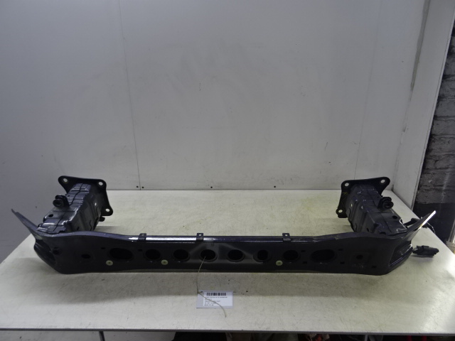 BUMPERBALK VOOR Ford FOCUS (4) 02/11 - 14