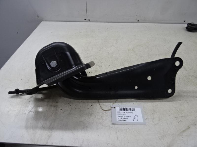 DRAAGARM ACHTER LINKS Audi TT 07/14+
