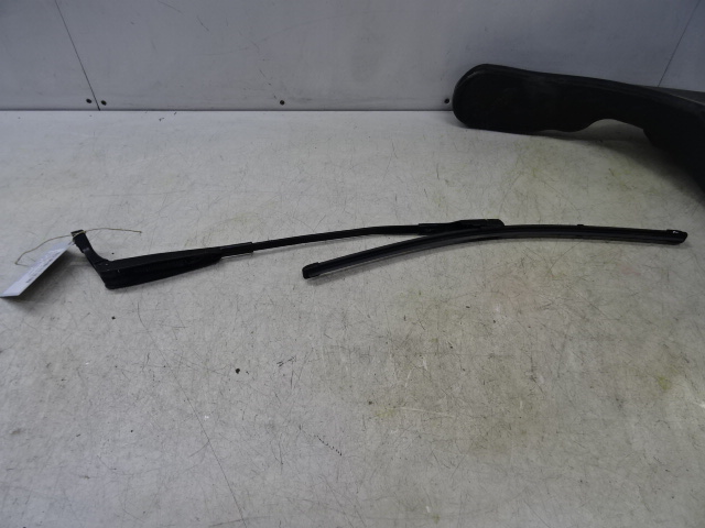 RUITENWISSERARM RECHTS VOOR Audi TT 07/14+