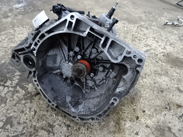 VERSNELLINGSBAK Renault KADJAR 6/15+