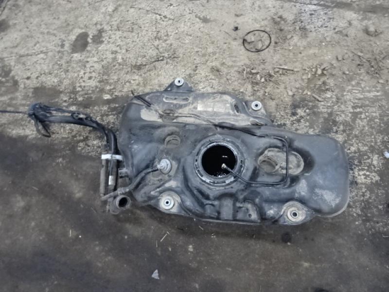 BRANDSTOFTANK BENZINE Toyota C-HR (1) 11/16-10/19
