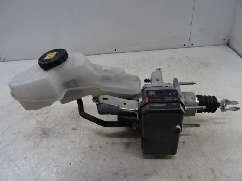 REMBEKRACHTIGER Toyota C-HR (1) 11/16-10/19