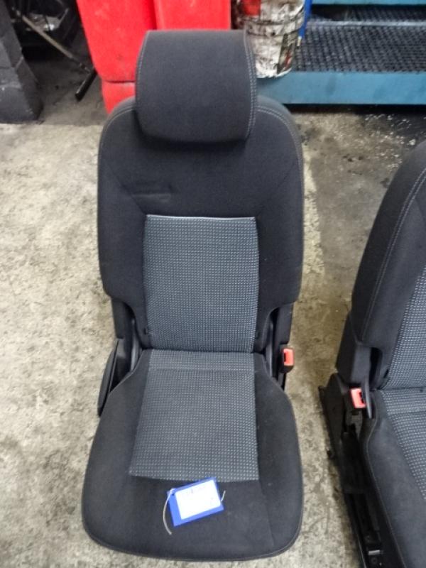 STOEL ACHTER Ford S-MAX 5/06 - 15