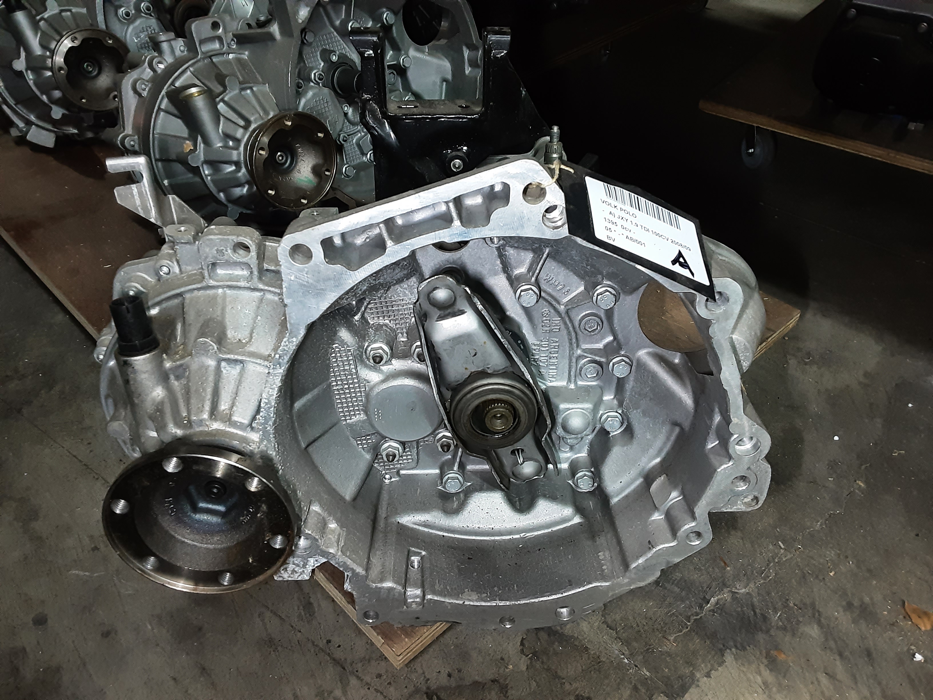 VERSNELLINGSBAK Vw POLO (9N) 2/02 - 4/05